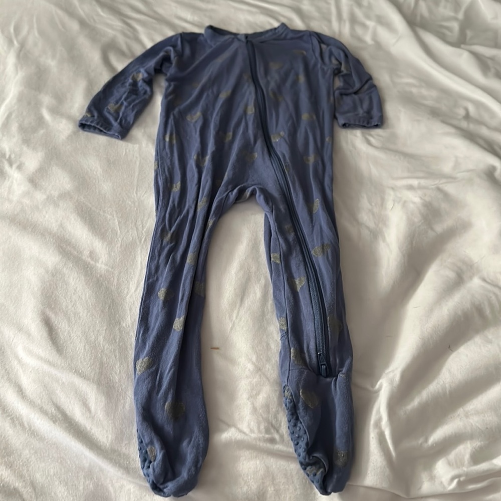 GUC Kyte — footie — blue/silver hearts